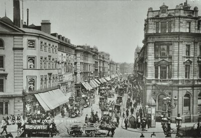 ニューオックスフォードストリート：セントジャイルズサーカスから東を見る、1895 作： English Photographer
