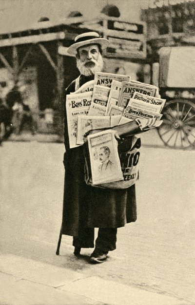 新聞売り子（モノクロ写真 作： English Photographer