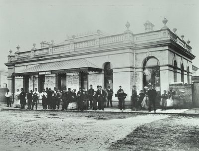 ノッティングヒルゲート駅：メトロポリタン鉄道の外観、1868 作： English Photographer