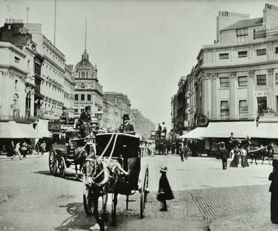 オックスフォードサーカス、ウェストミンスターLB：東向き、1890 作： English Photographer