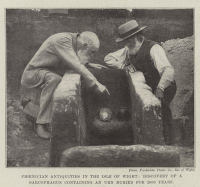 ワイト島のフェニキアの古代遺跡、2000年もの間埋葬された壺を含む石棺の発見 作： English Photographer