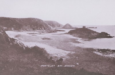ジャージー島・ポルトレ湾（モノクロ写真 作： English Photographer