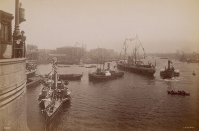 テムズ川が見えるハガキ 作： English Photographer