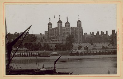 ロンドン塔をイメージしたはがき 作： English Photographer