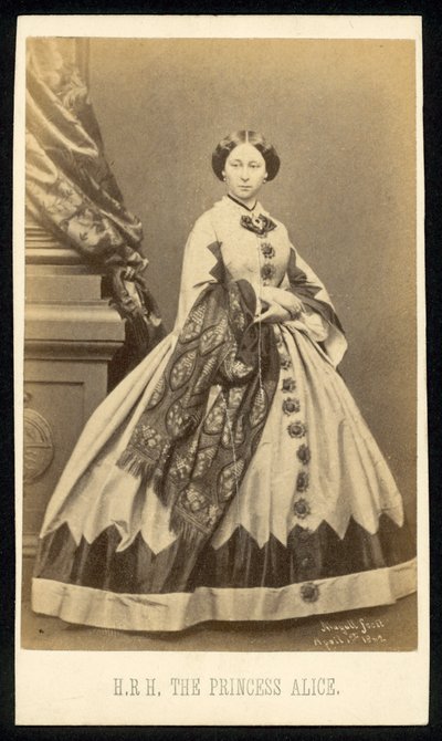 アリス王女 作： English Photographer