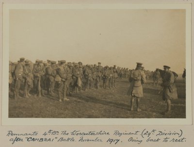 残党4日。 Bn 1917年11月の「カンブライ」バトル後のウスターシャー連隊（第29師団）。 作： English Photographer