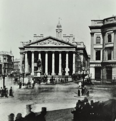 ロイヤルエクスチェンジ、スレッドニードルストリート、ロンドン市、1880 作： English Photographer