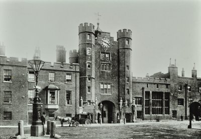 セントジェームズパレス、セントジェームスパレス、ウェストミンスターLB：セントジェームスストリート、1896年 作： English Photographer