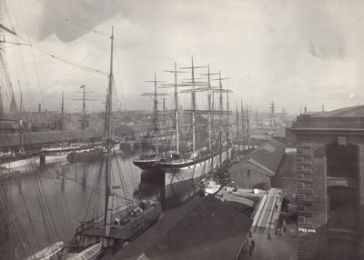 ソルトハウスドック、リバプール、1897年6月 作： English Photographer