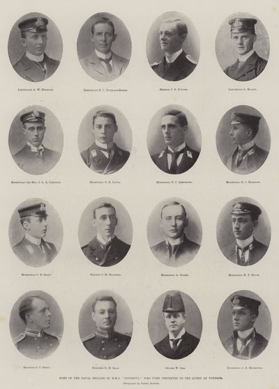 ウィンザーで女王に提示されたHMSパワフルの海軍旅団の一部 作： English Photographer