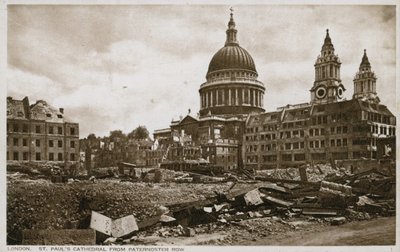 セントポール大聖堂、ロンドン、パターノスターロウから 作： English Photographer