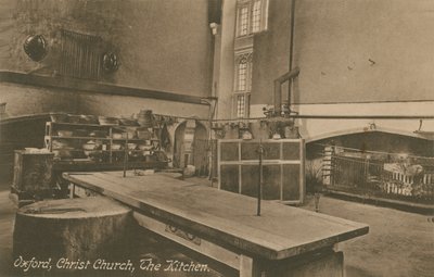 キッチン、クライストチャーチ、オックスフォード。 1913年に送られたはがき。 作： English Photographer