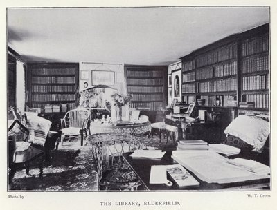 エルダーフィールドの図書館（モノクロ写真 作： English Photographer
