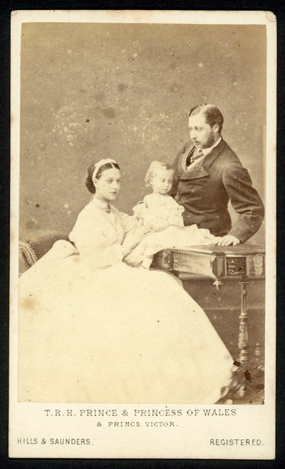 ウェールズの王子と王女とビクター王子 作： English Photographer