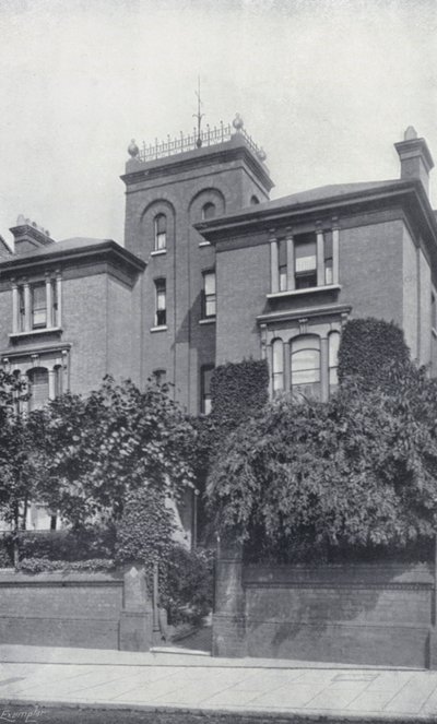 The Residence of Theodore Watts-Dunton and Algernon C Swinburne, The Pines, Putney (白黒写真) 作： English Photographer