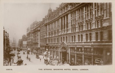 The Strand, Hotel Cecil, London (モノクロ写真) 作： English Photographer