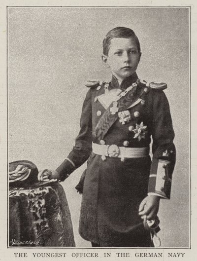 ドイツ海軍の最年少将校 作： English Photographer