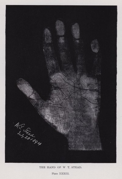 W・T・ステッドの手（モノクロ写真 作： English Photographer