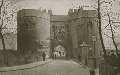 ロンドン塔 作： English Photographer