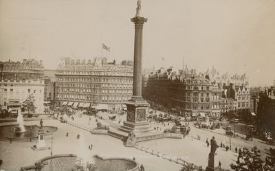 トラファルガースクエア、ロンドン 作： English Photographer