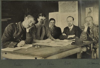 タッカー、ゴルト、パリ、ブル、アトキンス、1916年 作： English Photographer