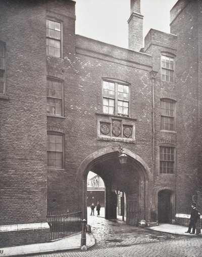 リンカーンズインゲートウェイのビュー、ロンドン、1876 作： English Photographer