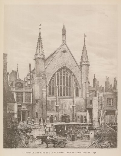 ロンドンのギルドホールの東端と古い図書館の眺め（1870年） 作： English Photographer