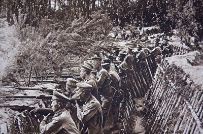 WWI ドビナ河畔の前線で塹壕を作るロシア軍（1917年9月）（モノクロ写真 作： English Photographer