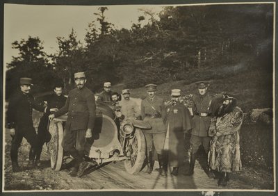 ウィリアム・ローレンス・ブラッグとハロルド・ローパー、ヴォージュ、1915 作： English Photographer
