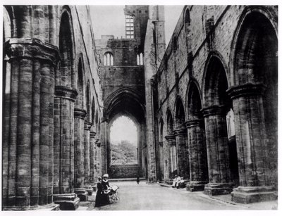 カークストール修道院への訪問者 作： English Photographer English Photographer