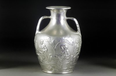 ポートランドの花瓶のビクトリア朝の銀のレプリカ、1844年 作： English School