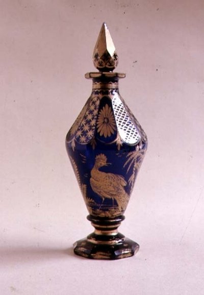 スパイラルストッパー付きバイコニカルクルーレットボトル、1765-70（ジルトブルーガラス） 作： English School