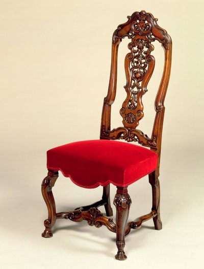 トーマスとリチャード・ロバーツ、1710年頃の椅子（彫刻が施されたクルミと室内装飾品） 作： English School