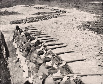 1916年にロンドンで出版された「The War Illustrated Album deLuxe」から、1915年の塹壕のグラスゴーハイランダーズ 作： English School