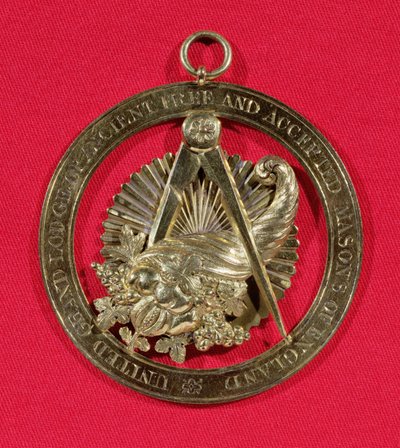18世紀以降のGrand Stewards Lodgeのメンバーが19世紀半ばに着用したフリーメーソンのバッジまたは宝石（銀の金と金） 作： English School