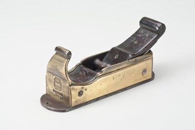 マイタープレーン、1739年（ガンメタル、スチール、ローズウッド） 作： English School