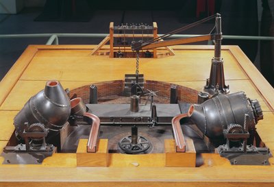1855年にヘンリーベッセマー（1813-98）によって発明されたコンバーターのモデル 作： English School