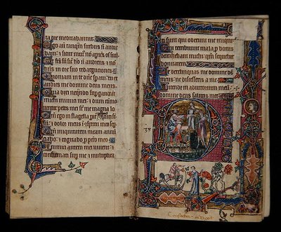 Ms 1-2005, ff.57v-58r:サウルがドエグにノブの祭司を殺させる。1330年頃、東アングリアのサルムで使用されたマックルズフィールド詩篇の歴史的な初出である。 作： English School