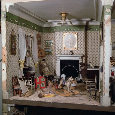 ミスマイルズハウスのおもちゃのある保育園、1890年（ミクストメディア） 作： English School