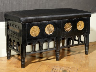 オスマン帝国、1870年頃（エボナイズ、塗装、金色の木材） 作： English School