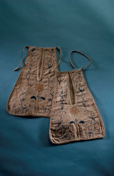 付属のポケットのペア、c.1750（綿と絹） 作： English School