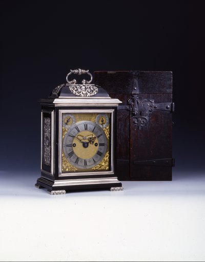 バーナード・トンピオン、トンピオン・アンド・バンガー、ロンドン、No。460、印象的なブラケット時計、c.1708（エボニー＆シルバー）（745882-88も参照） 作： English School