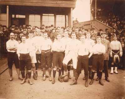 1892年4月2日、グラスゴーでスコットランドをプレーした英語チーム 作： English School