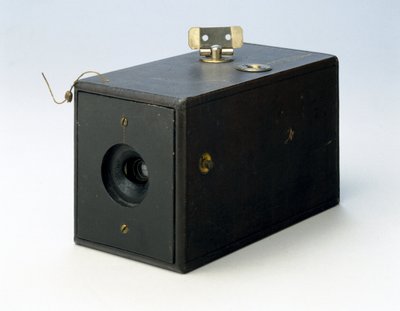 コダックカメラ、1888（木） 作： English School