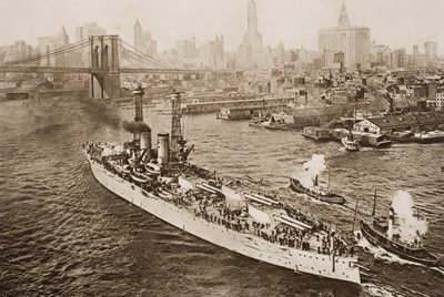 1920年に出版されたHGウェルズの「歴史の概要」からの図解、ニューヨークハーバーから出発するテキサス州アメリカ合衆国戦艦、ボリュームII 作： English School