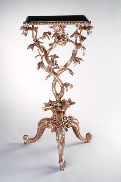 三脚テーブル、1760年頃（ギルトウッド 作： English School