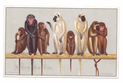 棚に乗った8匹の猿が描かれたヴィクトリア朝の年賀状、1880年頃（カラーリトグラフ） 作： English School