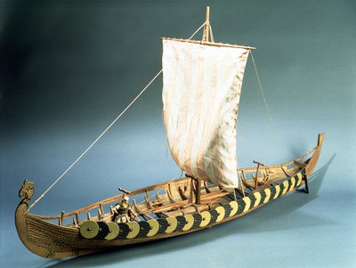 1880年にノルウェーのゴクスタッドで発見されたバイキング船のリギングモデル（木） 作： English School English School