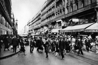 ラファイエット通り、ショッピング、パリ、1931年。 作： Ernest Flammarion