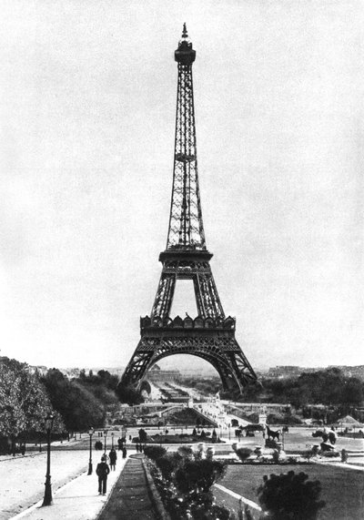 トロカデロ、パリ、1931年からのエッフェル塔。 作： Ernest Flammarion
